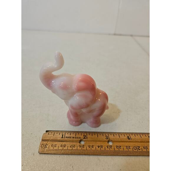 Vintage Fenton Shiny Pink Swirl Art Glass Standing Elephant Figurine Marked - Picture 6 of 8